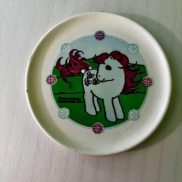 My Little Pony Bowtie 2 Plates Tea Set 1984 Hasbro Vintage 3.25 inch MLP - Picture 2 of 6